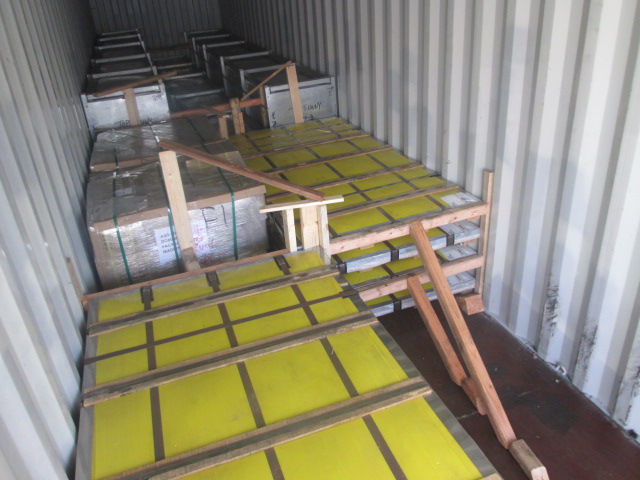 comebined container for stainless steel sheets and tubes